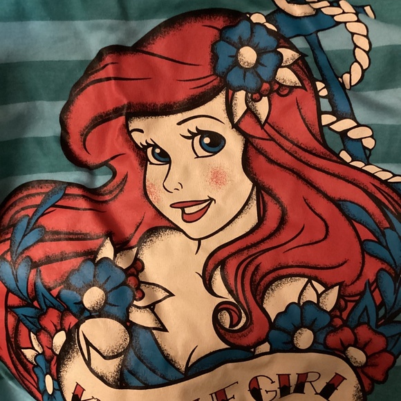 NWOT Loungefly Little Mermaid Kiss the Girl hobo bag🧜‍♀️ - Picture 2 of 7